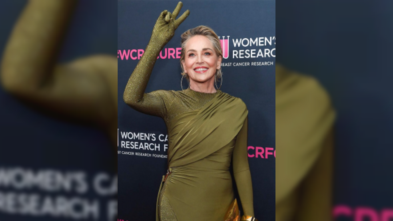 Sharon Stone'u Suudi tasarımcı giydirdi