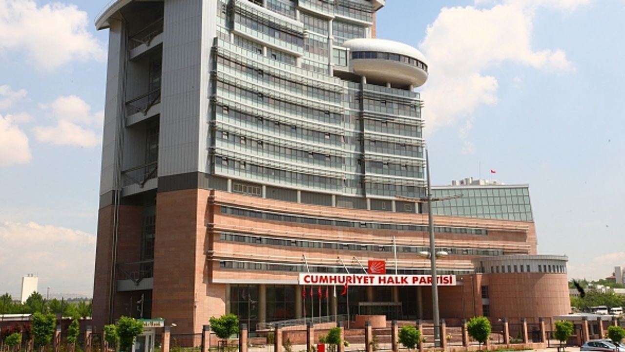 CHP kendi listesinden AKP kökenli 39 ismi Meclis'e gönderdi