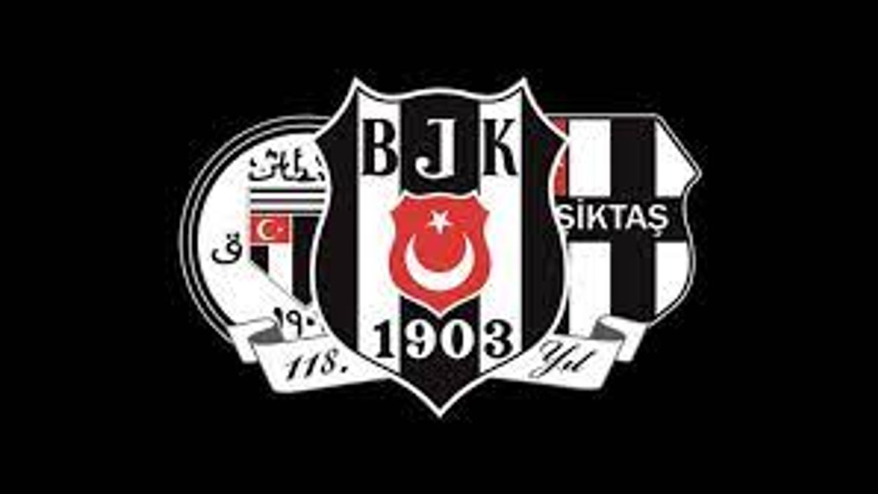 Beşiktaş 100.yıl özel formasını tanıttı