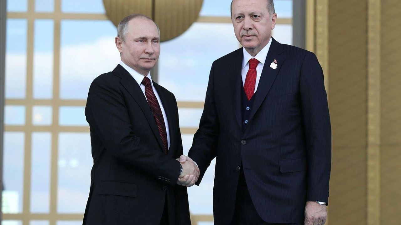 Putin'den Erdoğan ile yüz yüze görüşme açıklaması: Konuşup karar vereceğiz