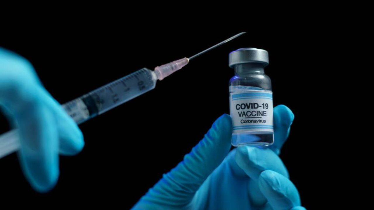 Şoke edecek iddia: COVID’in genetik kodu çoktan çözülmüş