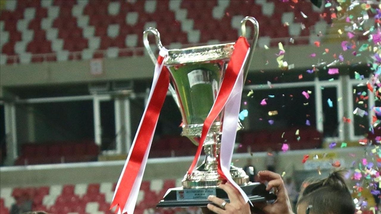 Futbolda 'Cumhuriyet Kupası' yeniden düzenlenecek!
