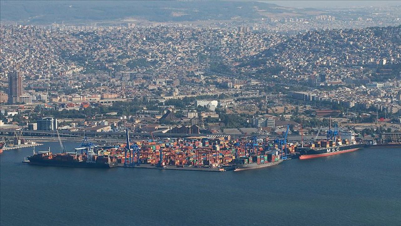 BAE, İzmir Limanı'na ortak oluyor