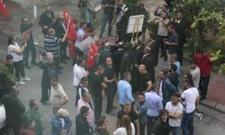 HDP, kendi binası önünde tehdit edildi