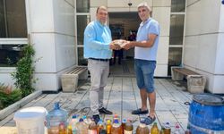 Seferihisar'da atık yağlar sokak hayvanlarına mama oluyor