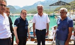 Antalya’nın ilk deniz süpürgesi Akdeniz’e indirildi