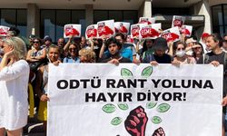 ODTÜ öğrencileri 'Devrim' yasağına karşı ayakta