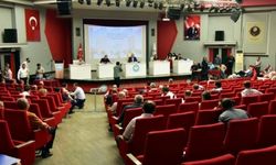 AKP ve MHP 'evet' demişti: AVM'de içkiye CHP engeli...