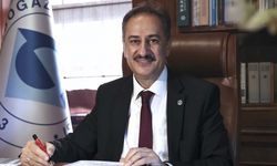 Kayyum rektör mahkeme kararına uymadı!