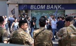 Bankayı basıp kendi hesabından para çekti