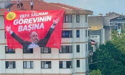 CHP Gençlik Kolları’ndan A Haber’e pankart yanıtı: “Biz doğru pankartı asalım dedik