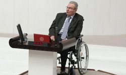 Deniz Baykal ile ilgili bir parti harekete geçti: Vekilliği düşürülsün, maaşını faizli olarak geri ödesin