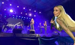 Gülşen ev hapsinde de susturulamadı: Konserini yine binler doldurdu