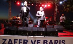 Küçükçekmece'de Zafer ve Barış konserlerine büyük ilgi