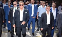 Sedat Peker çetesi bir genci öldüresiye dövdü: Görüntülerini Emre Olur paylaştı