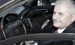 Binali Yıldırım Azerbaycan'da trafik kazası geçirdi