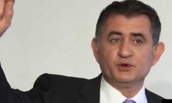 Ümit Zileli uçağın kapısında gözaltına alındı