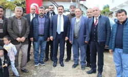 Vali AKP'lilerle köy köy gezip propaganda yaptı