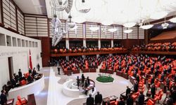 AKP'nin türban teklifi MHP'ye sunuldu