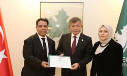 Erdoğan'a 'Sen adamın kralısın' şarkısını yazmıştı: Balık Ayhan Gelecek Partisi'ne katıldı
