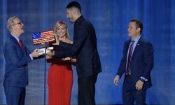 Fethullahçı Enes Kanter'e 'yılın vatanseveri' ödülü
