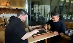 Mustafa Sandal'la tavla oynayan Hüseyin Baş: Adam kazandı