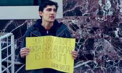 Ücreti ödeyemediği için yurttan atılan öğrenci oturma eylemi başlattı