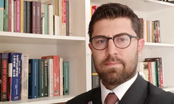 Ülkücülerin bıçakla saldırdığı akademisyene bir de kınama cezası