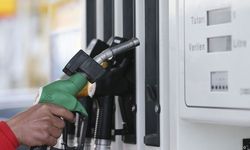 Benzine ve motorine zam geldi