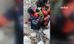 Hatay'da 13 yaşındaki Mustafa canlı kurtarıldı