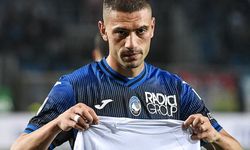 Futbolculardan depremzedelere yardım kampanyası...