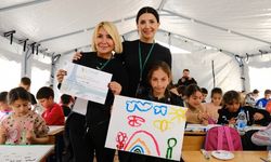 Büyük travmayı minik ellerin fırça darbesi yenecek