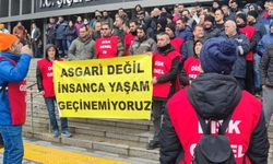 Şişli Belediyesi işçileri asgari ücret zammına karşı eylem yaptı: Geçinemiyoruz!