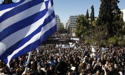 Yunanistan’da halk hükümetin istifasını istedi