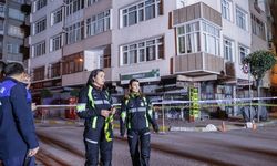 İstanbul'da 46 yıllık bina çatlayınca acil boşaltıldı