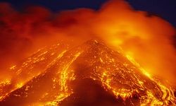 Etna Yanardağı nerede?... Etna Yanardağı'ndaki patlama Türkiye'yi etkileyecek mi?