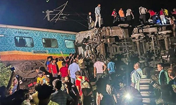 Hindistan'da tren faciası: Ölü sayısı 288'e çıktı!
