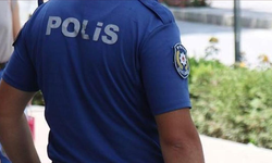 Afrikalı sığınmacı Türk polisi tehdit etti