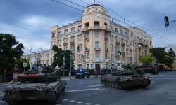 Rostov'da tanklar sokakta, gerilim büyüyor