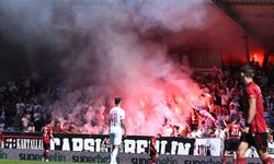 Beşiktaş taraftarı yönetimi istifaya çağırdı
