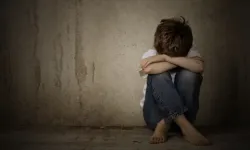 Çocuğuna cinsel istismarda bulunan üvey babaya 15 yıl hapis