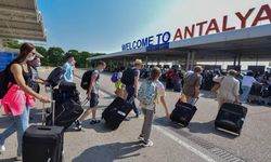 Antalya'ya hava yoluyla gelen turist sayısı 9 milyonu aştı