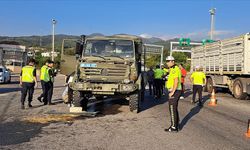 Hatay'da askeri araç tıra çarptı: 10 asker yaralandı