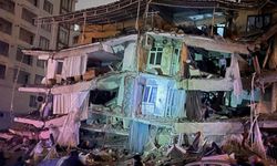 48 kişinin depremde hayatını kaybettiği Sözel Apartmanı davasında 3 kişi tahliye edildi