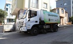 Kartal Belediyesi'nin yoğun temizlik mesaisi devam ediyor