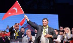 CHP adayı Tugay İzmir'de 'deniz taksi' planını açıkladı