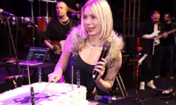 Aleyna Tilki'ye sürpriz doğum günü