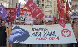 İzmir'de TİP üyelerinden asgari ücret çağrısı