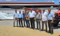 CHP'li Gürer'e konuşan arpa üreticisi Dündar: 'Hep çiftçinin sırtına vuruyorlar'