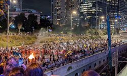 Gazze'de rehinelerin ölmesinin ardından İsrail'de protesto